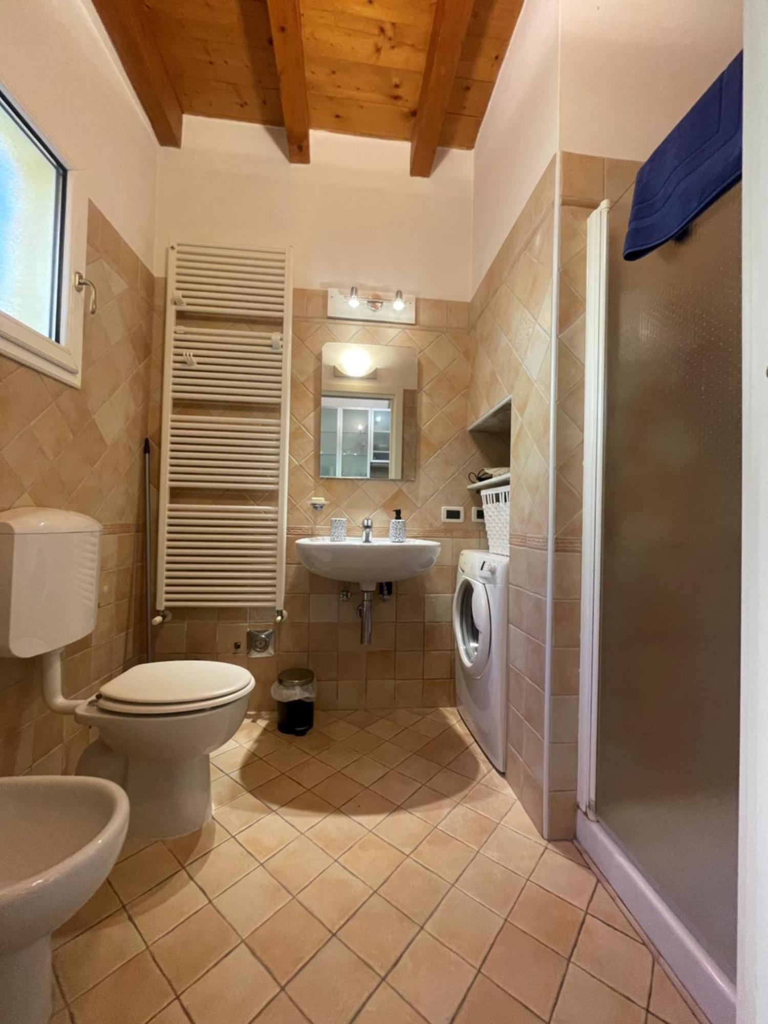 Casa Vacanze Myrasol Apartment Болоня Екстериор снимка